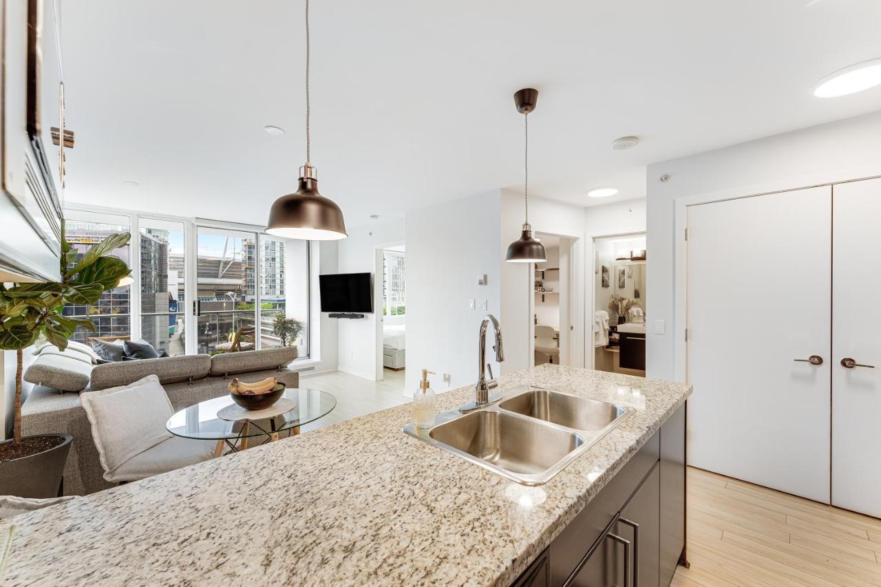 Heart Of Downtown 1 Bd Entire Condo - Pool, Gym, Parking, Office, Ac Ванкувер Екстер'єр фото