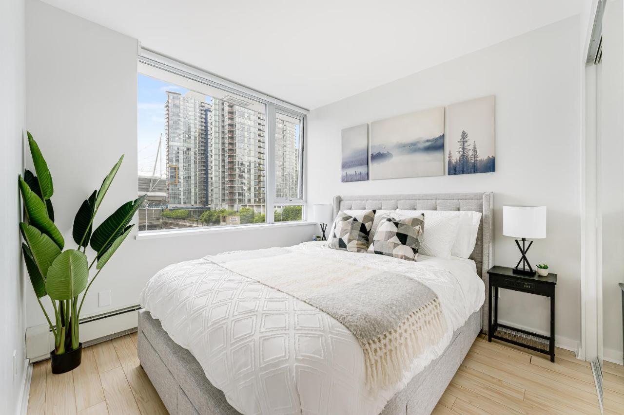 Heart Of Downtown 1 Bd Entire Condo - Pool, Gym, Parking, Office, Ac Ванкувер Екстер'єр фото