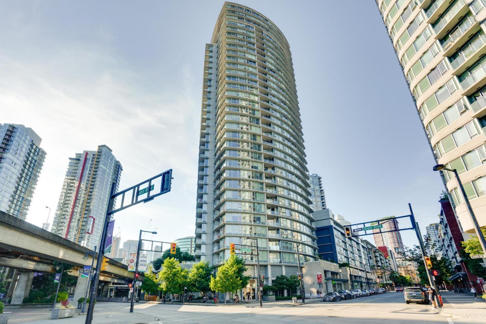 Heart Of Downtown 1 Bd Entire Condo - Pool, Gym, Parking, Office, Ac Ванкувер Екстер'єр фото
